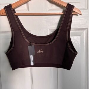 SKIMS Nike Ribbed Seamless Scoop. Phoenix Truffle